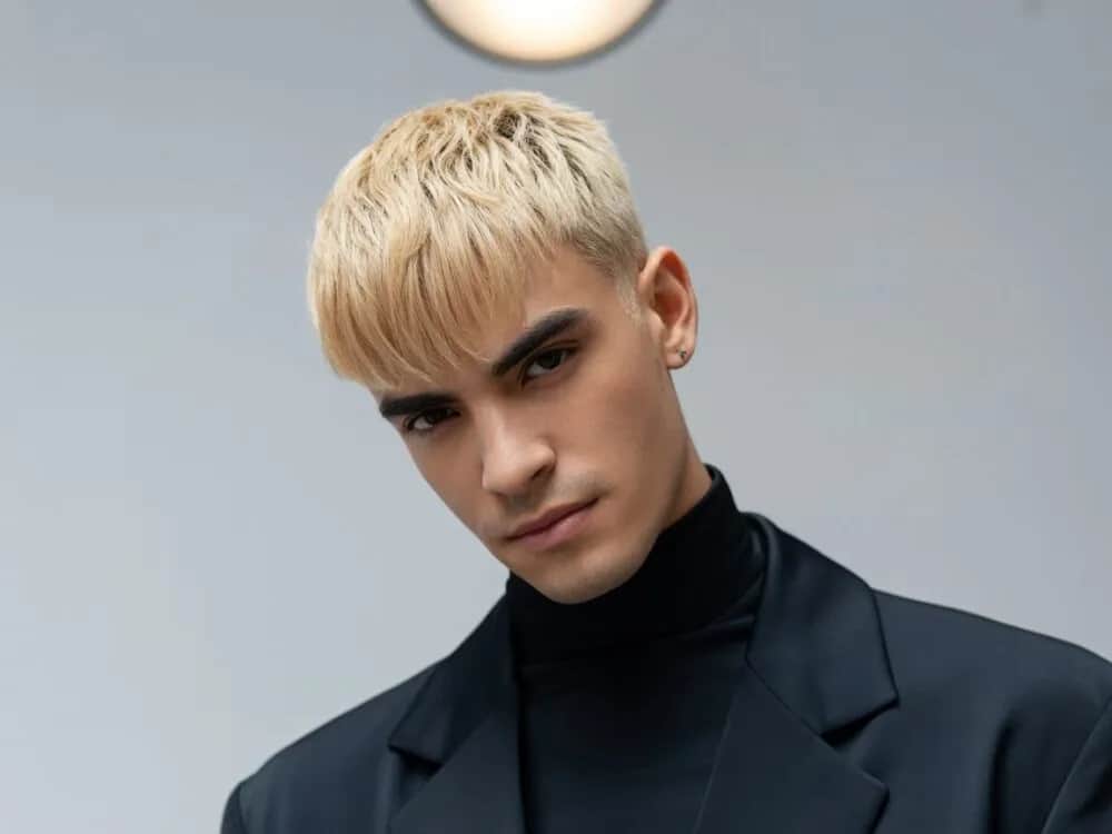 Blond włosy u chłopaka: Jaką farbę wybrać? Top 5 marek