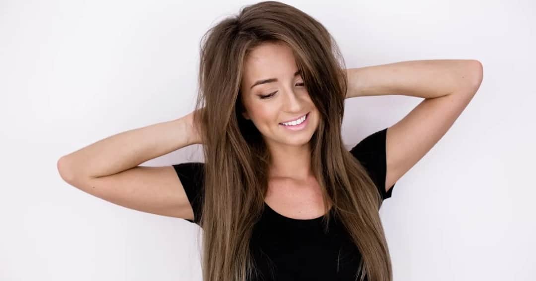 Jak podnieść grzywkę: skuteczne metody na objętość i stylizację włosów